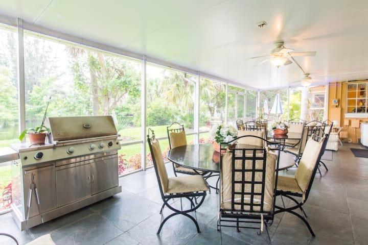 Unwind Island Villa West Palm Beach Bagian luar foto